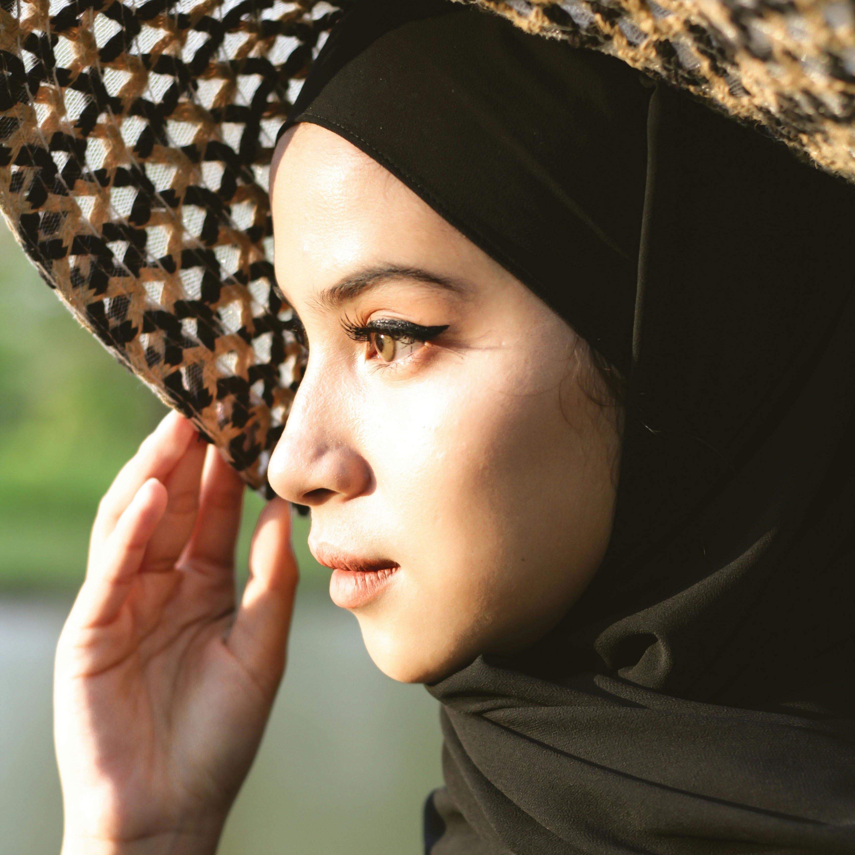 Fatima, 28